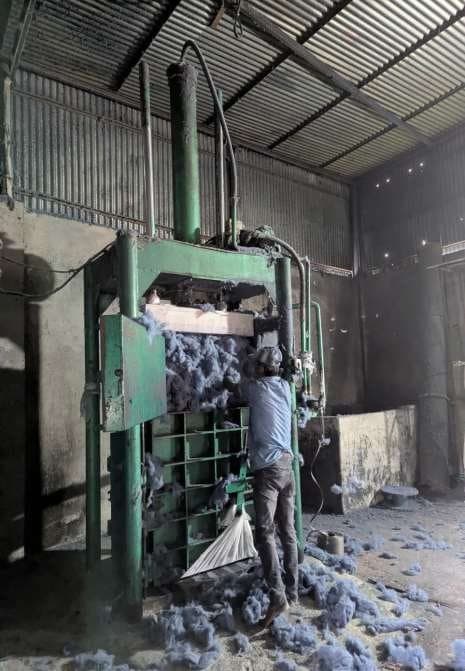 Baling Press with Recycled Fiber